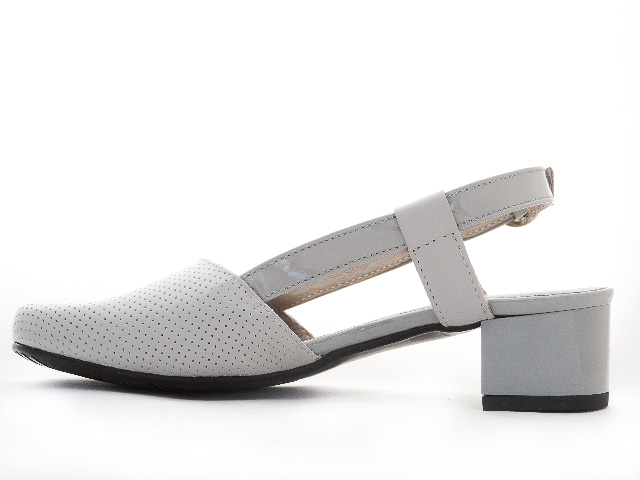Sivé dámske kožené sandale